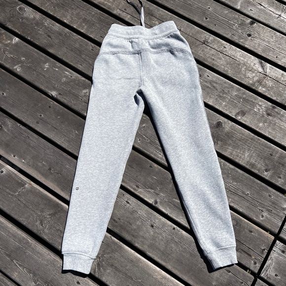 NEW Rare Lululemon Scuba Jogger *Sherpa Stripe Sz 2 - Picture 9 of 10